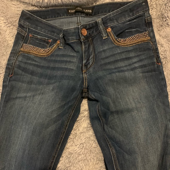 𝒥𝑒𝒶𝓃𝓈 - Picture 2 of 3